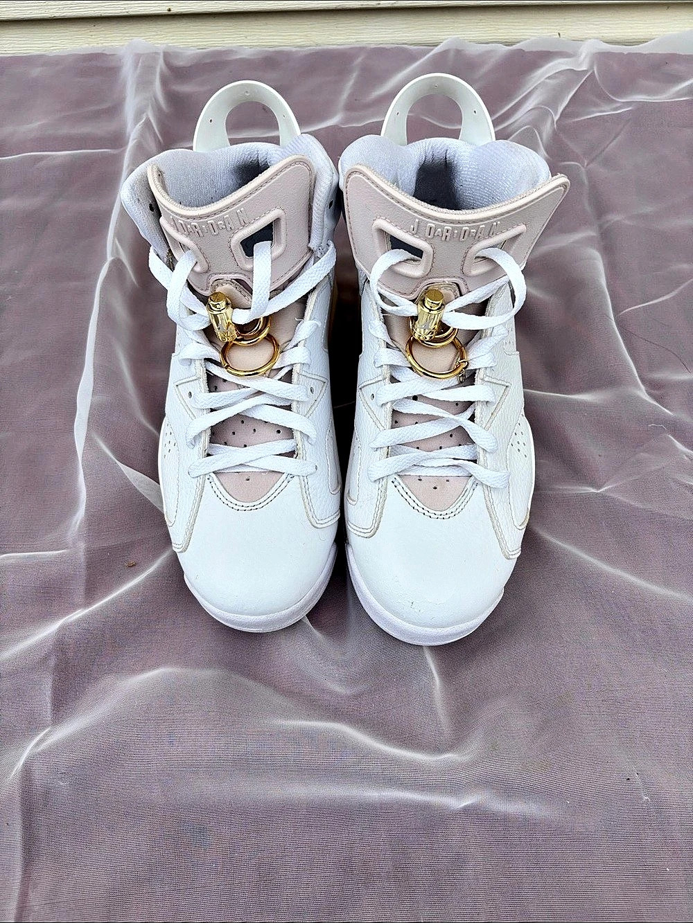 Jordan Air Jordan 6 Retro 'Gold Hoops' Sneakers White & Pink US 9
